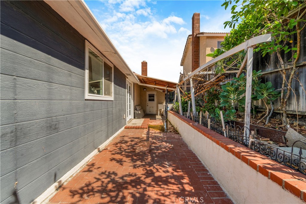 201 S Brookside Court, Anaheim CA 92808 - photo 20