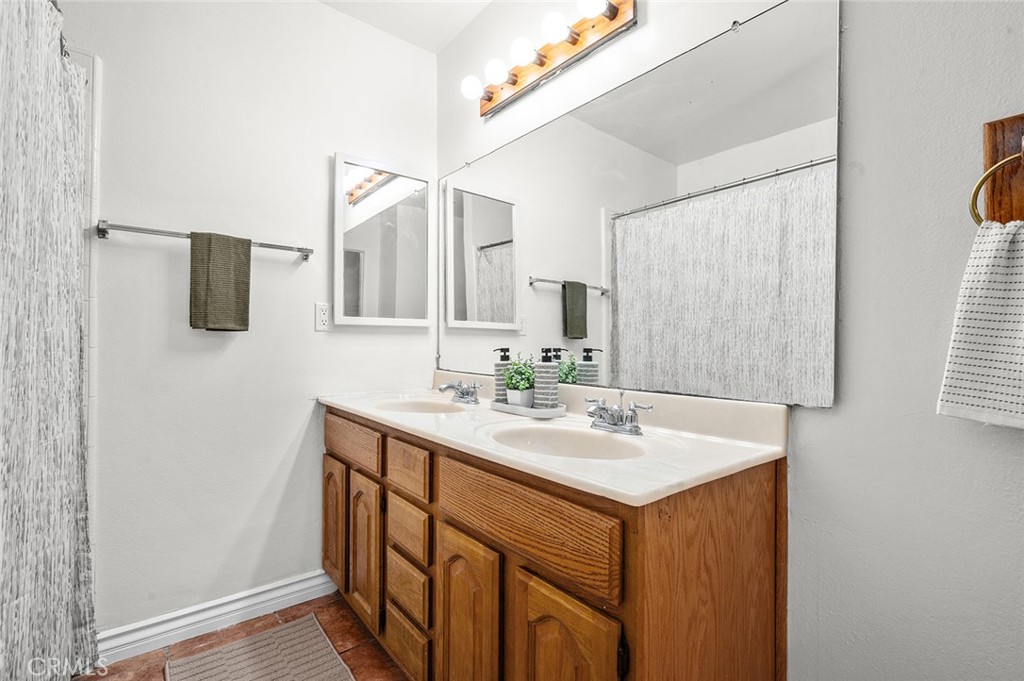 2011 W Katella Avenue 11, Anaheim CA 92804 - photo 30