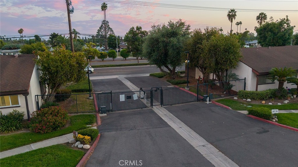 2011 W Katella Avenue 11, Anaheim CA 92804 - photo 40