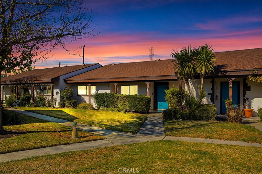 2011 W Katella Avenue 47, Anaheim CA 92804 - photo 1