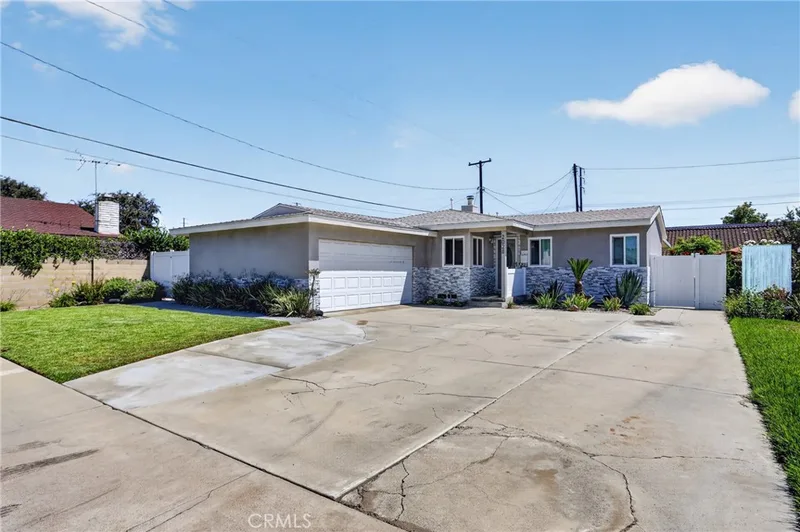 2028 W Midwood, Anaheim, CA 92804