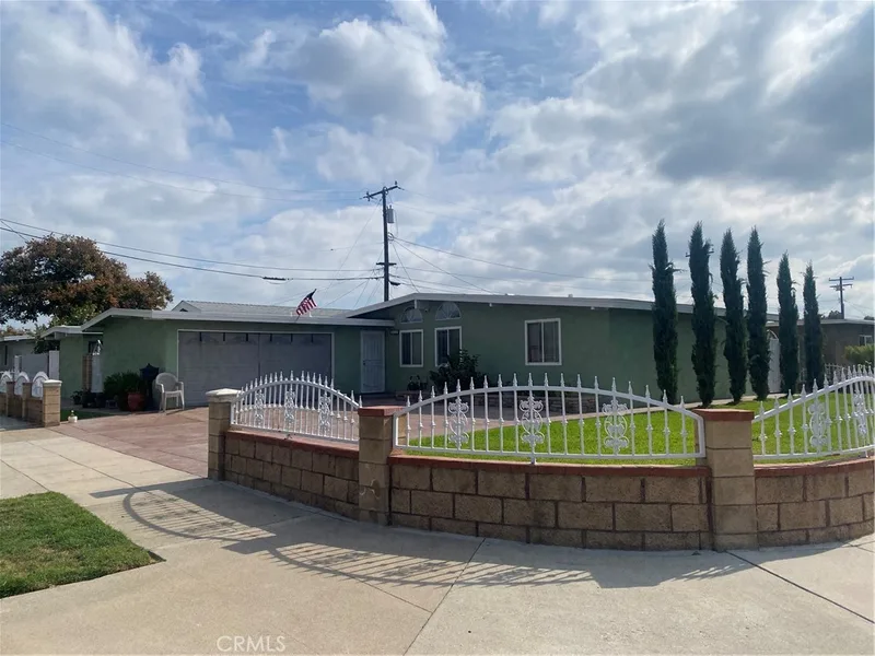 2030 W Dogwood, Anaheim, CA 92801
