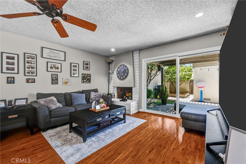 Living rooms - 2035 E Blackwood, Anaheim CA 92806 - photo 6