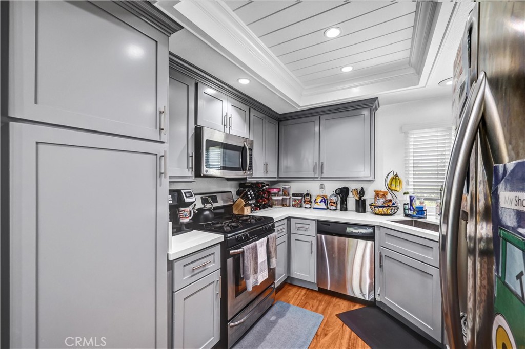 Kitchen - 2035 E Blackwood, Anaheim CA 92806 - photo 11