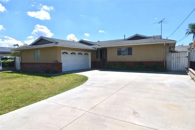 2038 W Victoria, Anaheim, CA 92804