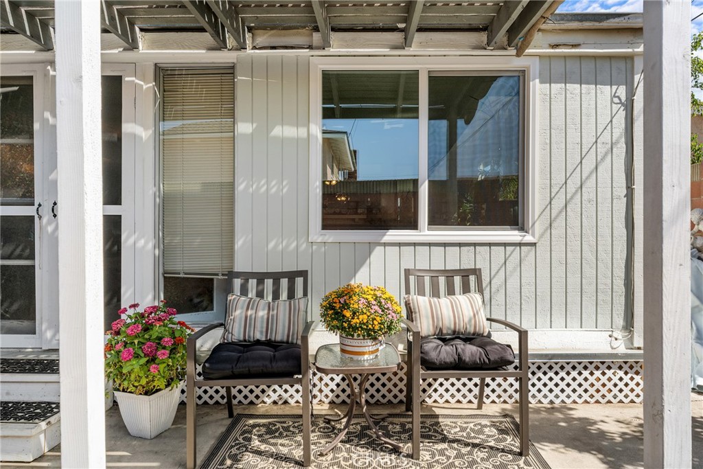 2040 W Embassy Ave, Anaheim CA 92804 - photo 23