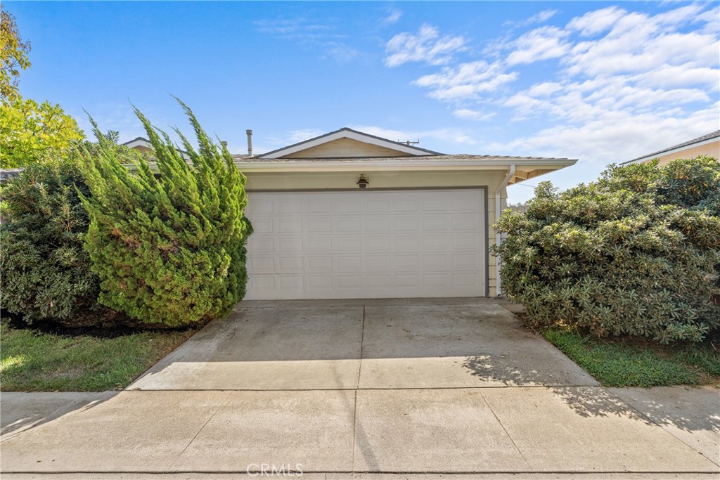 2040 W Embassy Ave, Anaheim CA 92804 - photo 26