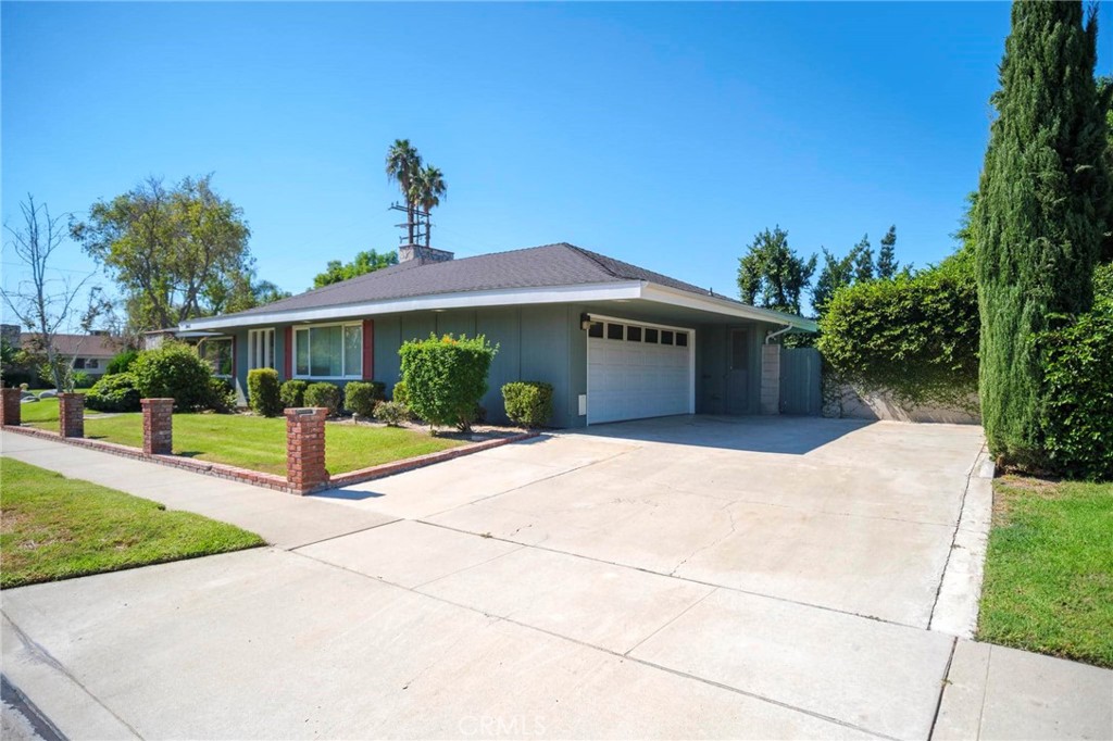 2045 S Lida, Anaheim CA 92802 - photo 3