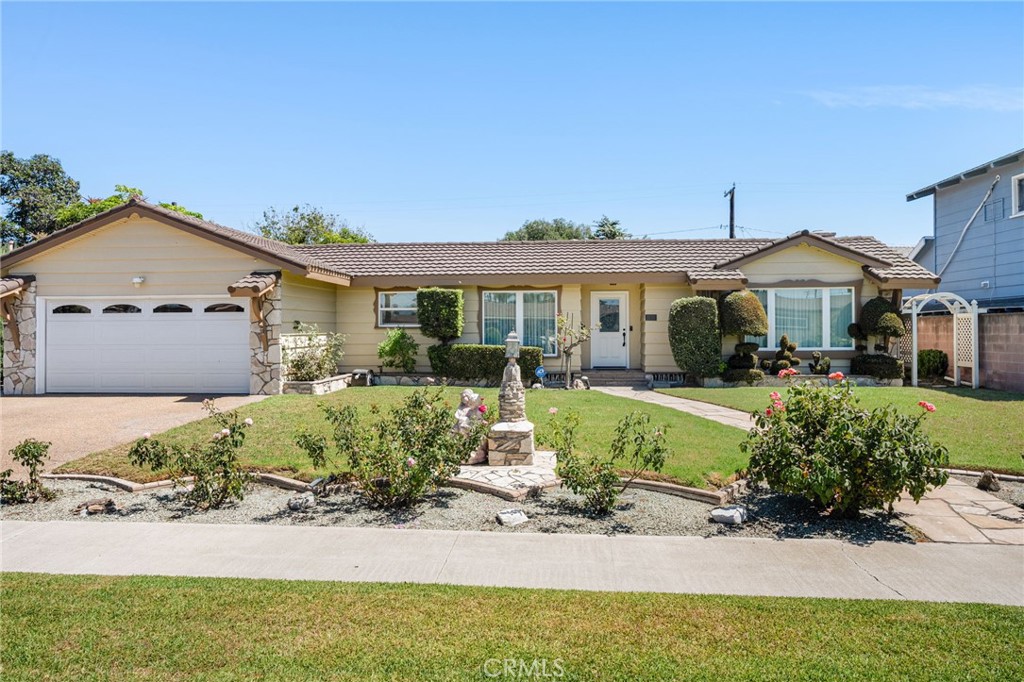 2070 S Eileen Drive, Anaheim CA 92802 - photo 1