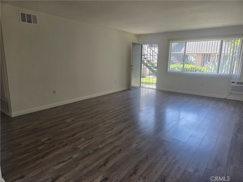 2072 S Nautical Street 3, Anaheim CA 92802 - photo 3