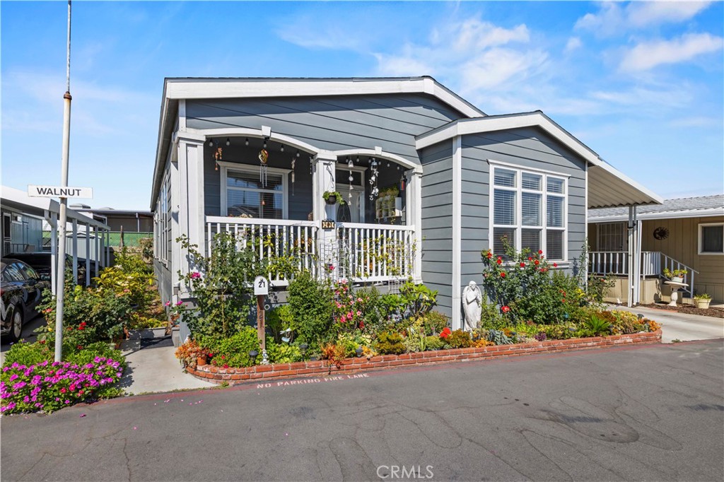 21 Walnut Via, Anaheim CA 92801 - photo 1
