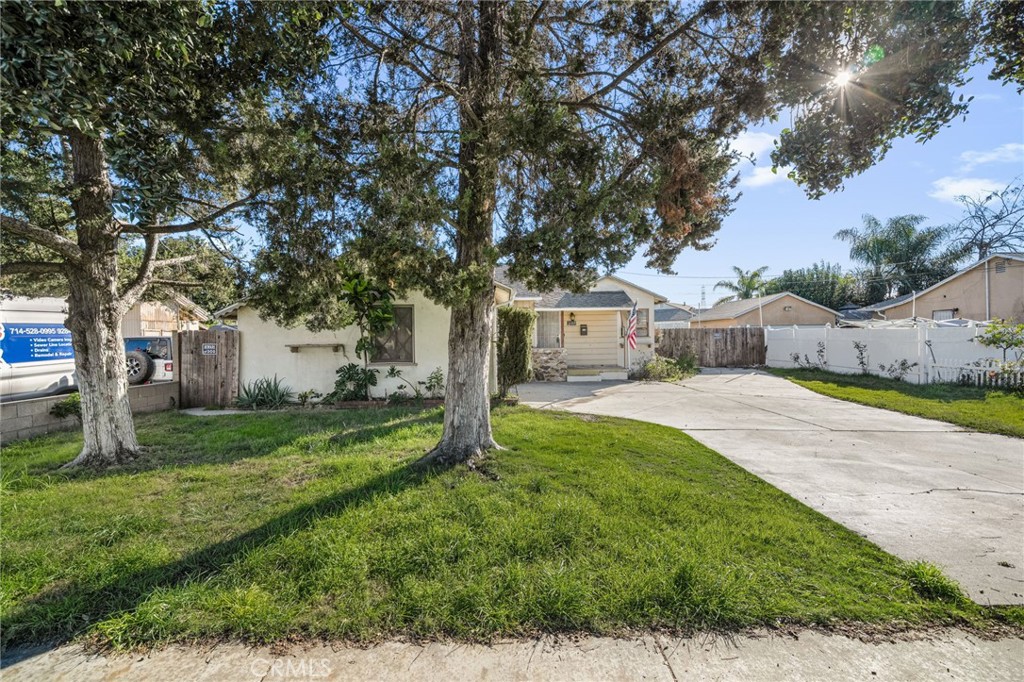 2106 W Cerritos, Anaheim CA 92804 - photo 1