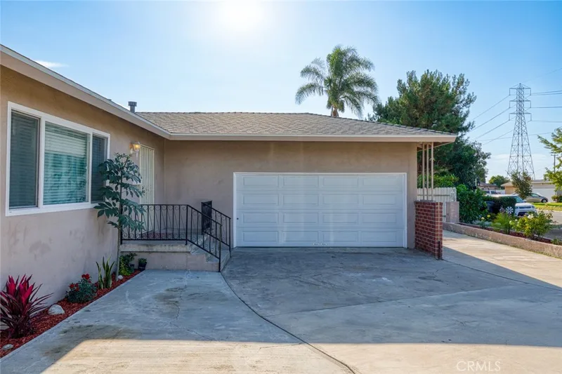 2118 W Crestwood Lane, Anaheim, CA 92804