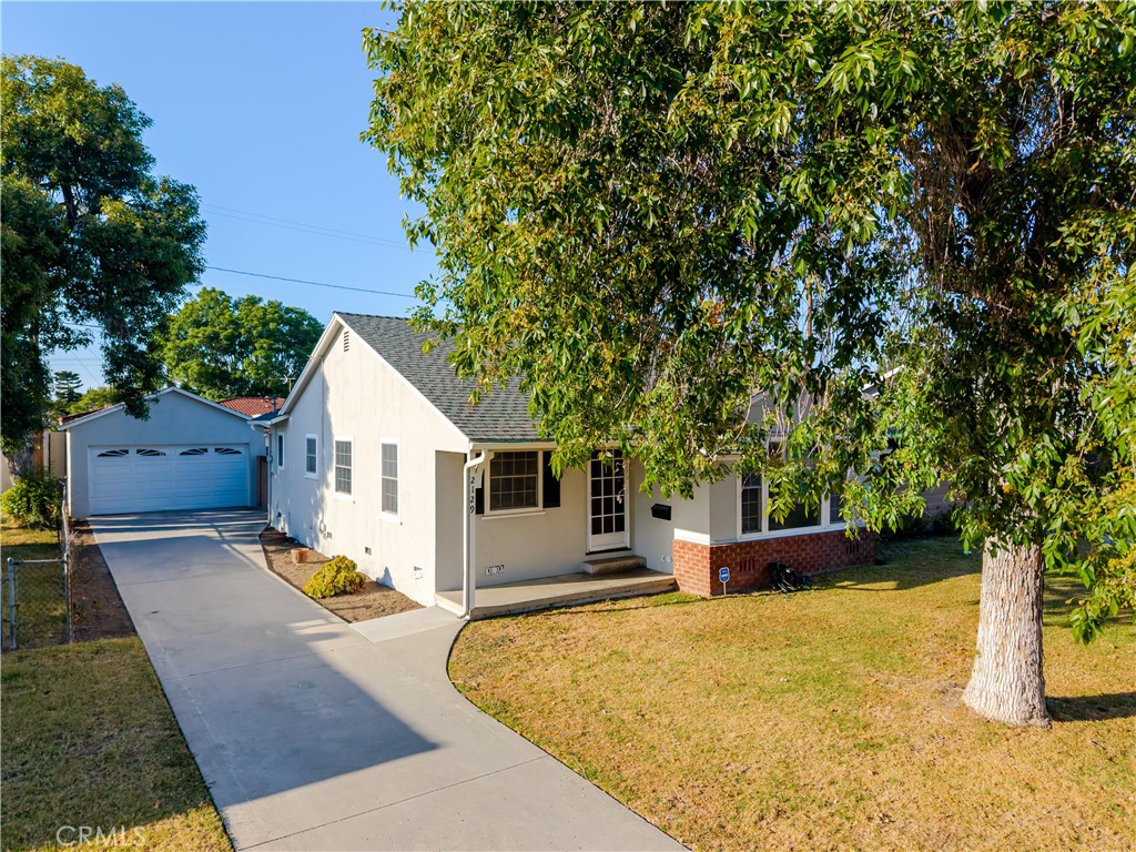 Driveway - 2129 W Cerritos, Anaheim CA 92804 - photo 4