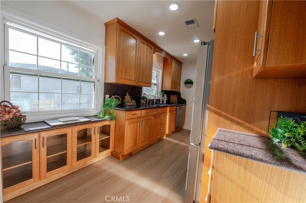 Kitchen - 2129 W Cerritos, Anaheim CA 92804 - photo 8