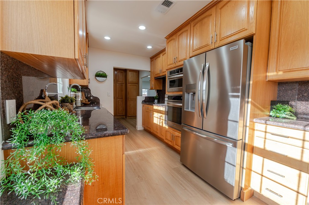 Kitchen - 2129 W Cerritos, Anaheim CA 92804 - photo 11