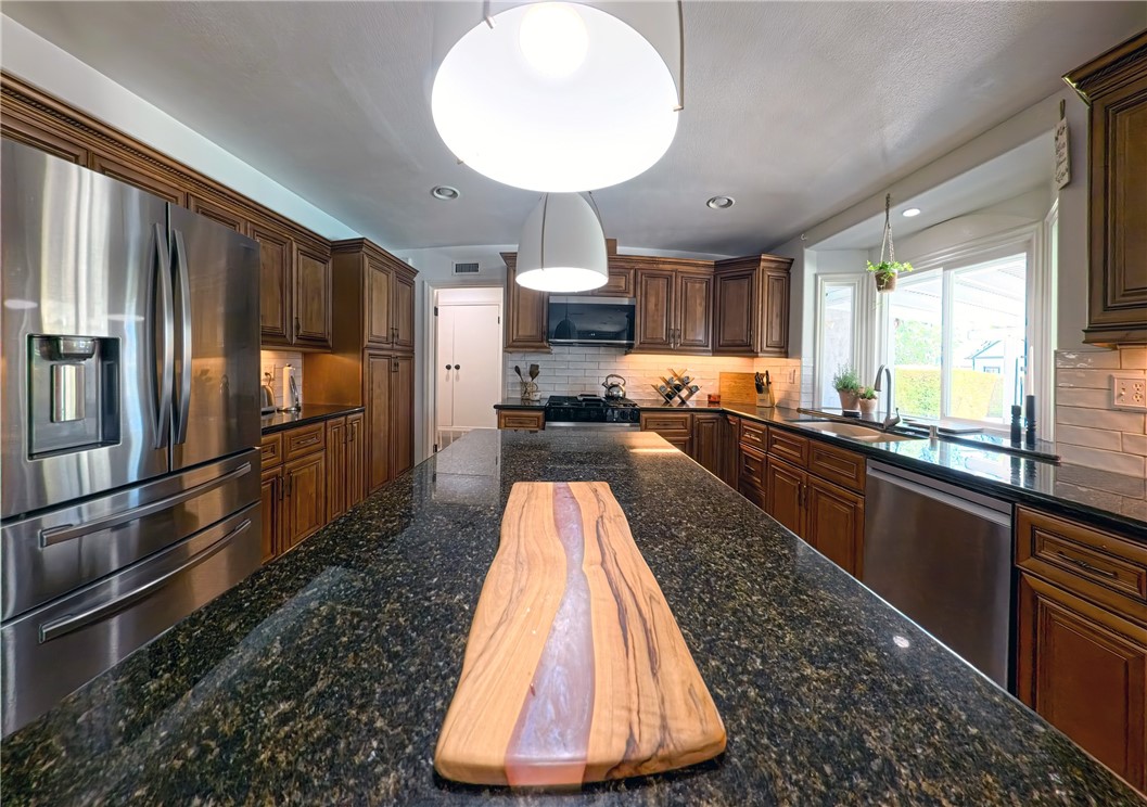 2146 W Crone Avenue, Anaheim CA 92804 - photo 8