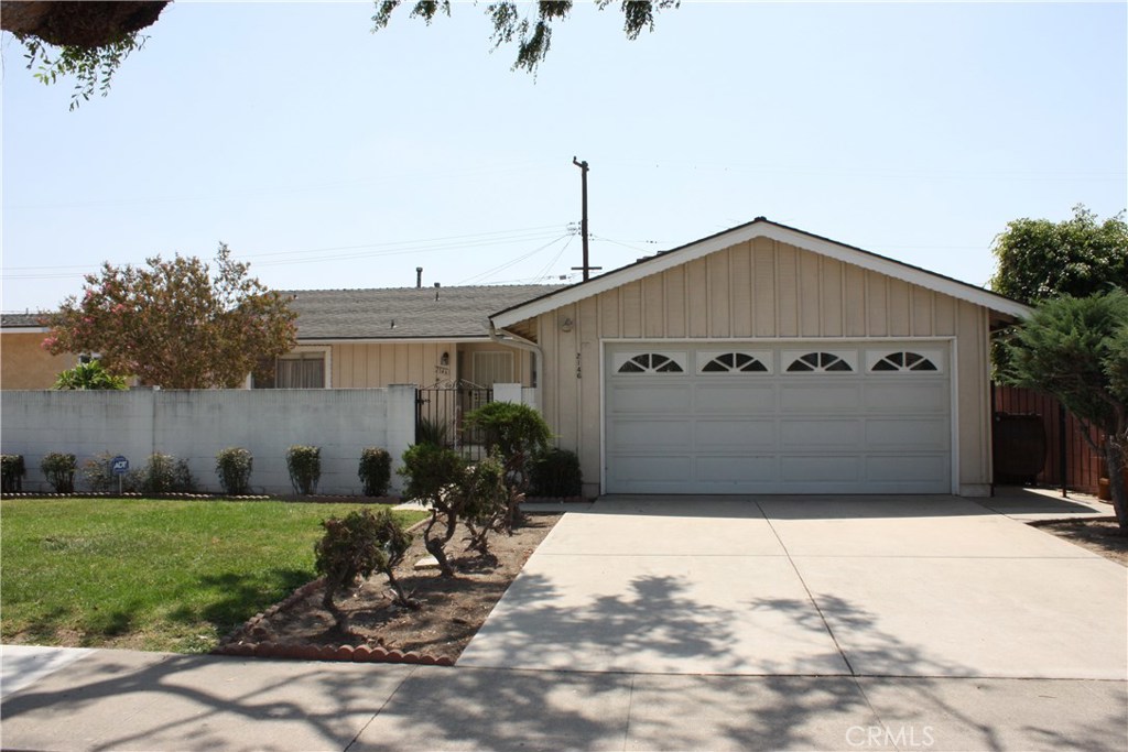 2146 W Hiawatha Avenue, Anaheim CA 92804 - photo 1