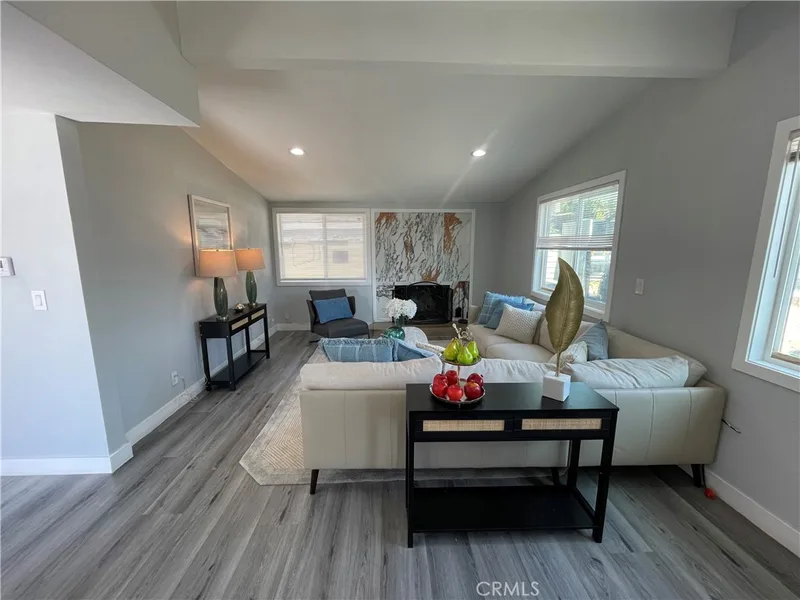 2148 W Niobe Avenue, Anaheim, CA 92804