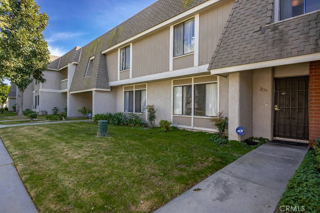 2159 W Banbury Circle, Anaheim CA 92804 - photo 1