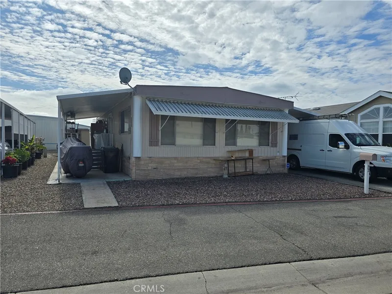 22 Magnolia Via, Anaheim, CA 92801