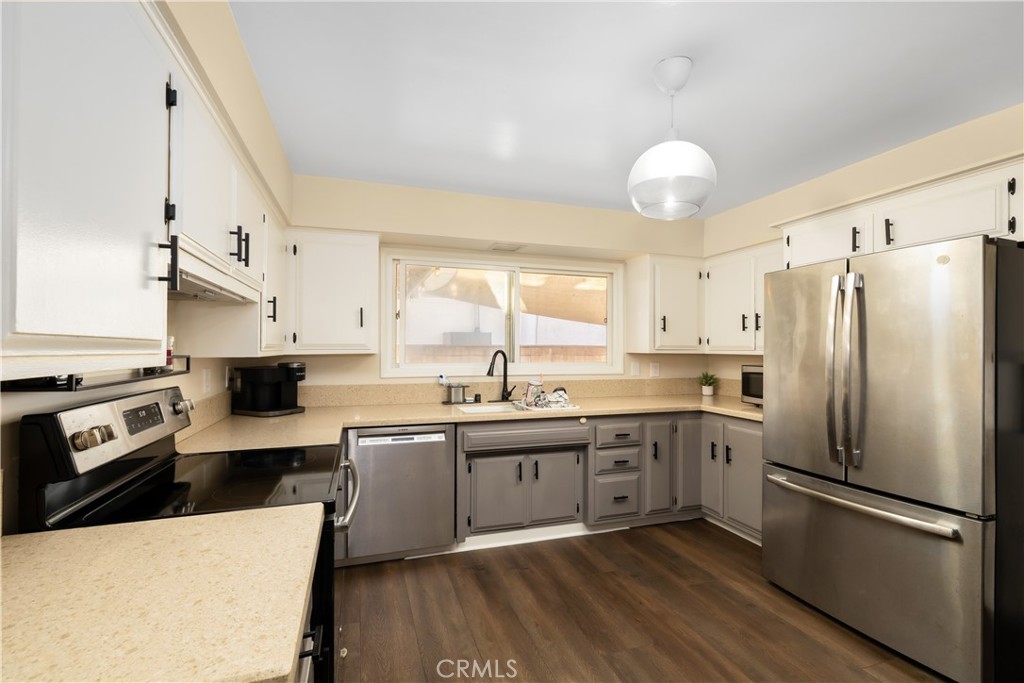 Kitchen - 2211 E Romneya Drive, Anaheim CA 92806 - photo 12