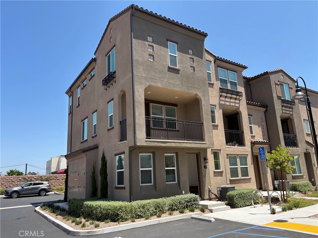 2211 W Orange Avenue 21, Anaheim CA 92804 - photo 1