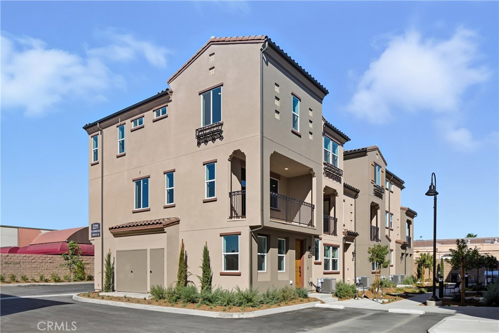 2211 W Orange, Anaheim CA 92804 - photo 1