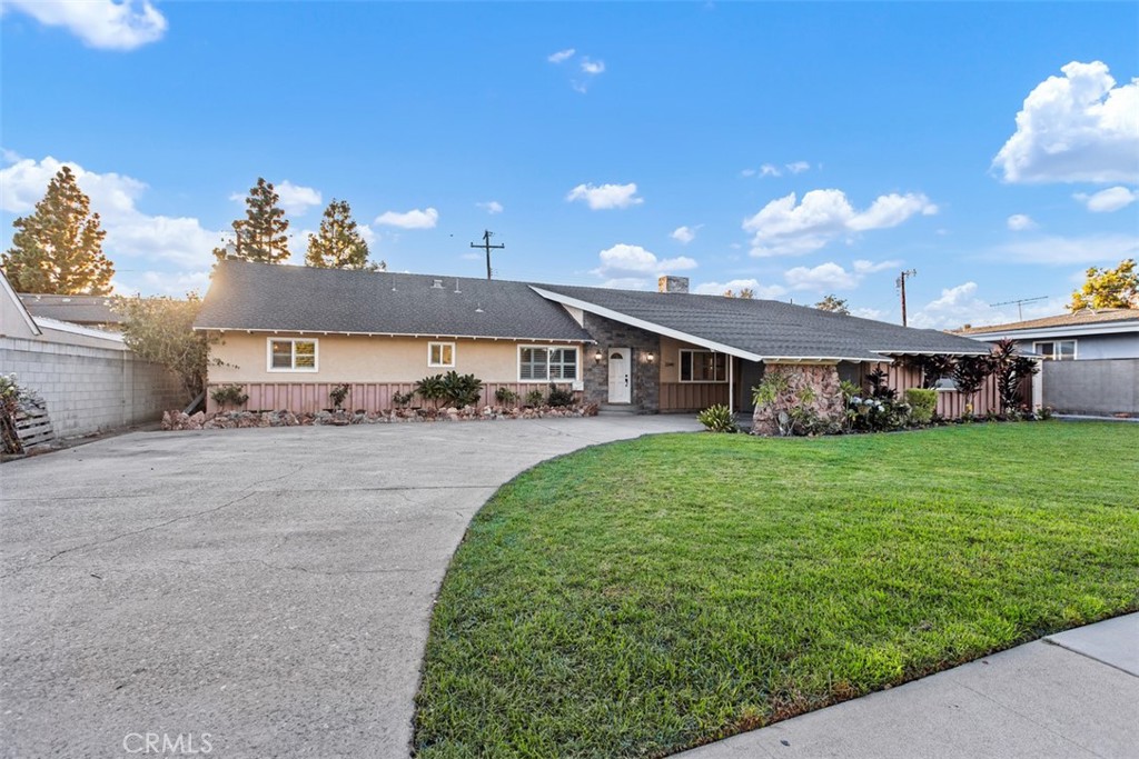 2249 S Della Lane, Anaheim CA 92802 - photo 2