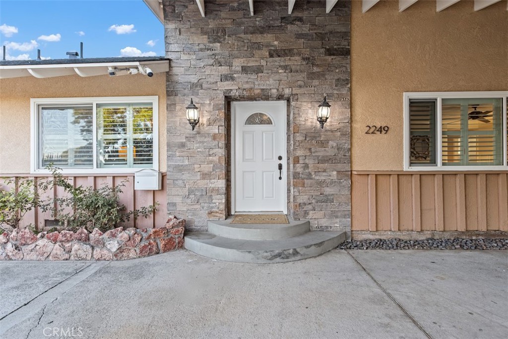 2249 S Della Lane, Anaheim CA 92802 - photo 9