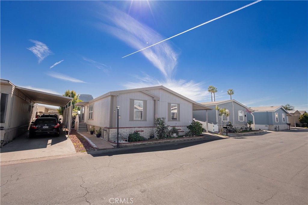 2300 S Lewis 66, Anaheim CA 92802 - photo 2