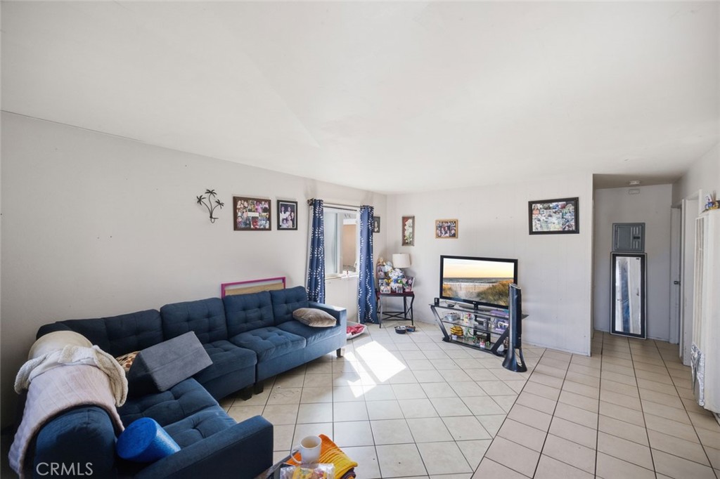 2318 W Greenacre, Anaheim CA 92801 - photo 7