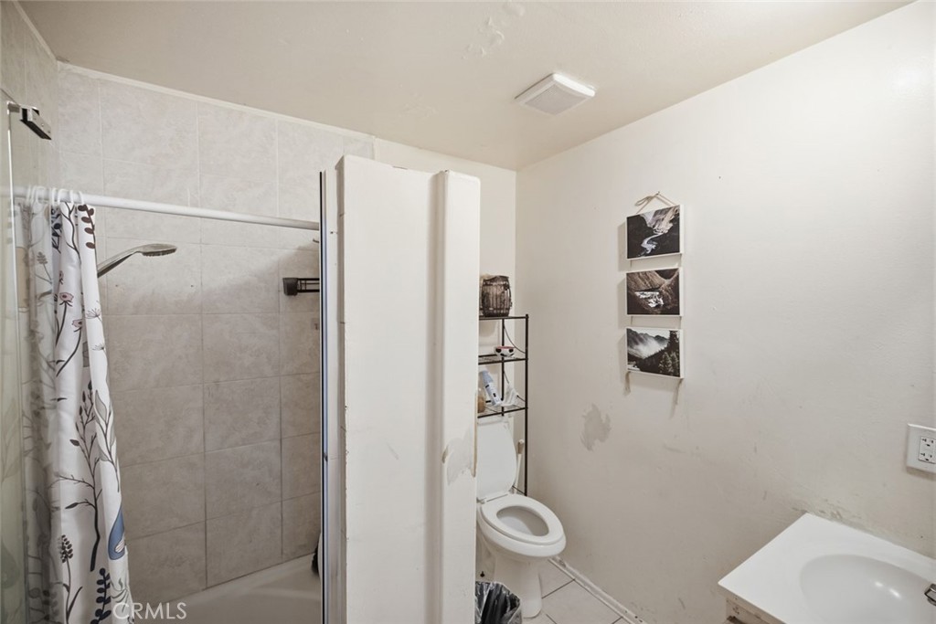 2318 W Greenacre, Anaheim CA 92801 - photo 12