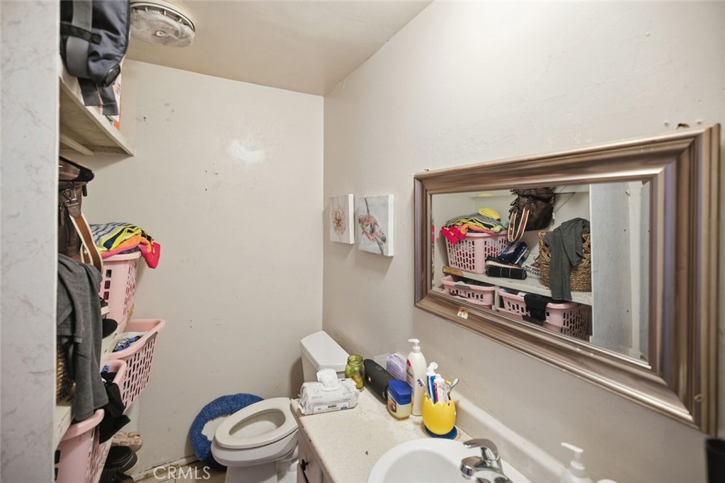2318 W Greenacre, Anaheim CA 92801 - photo 13