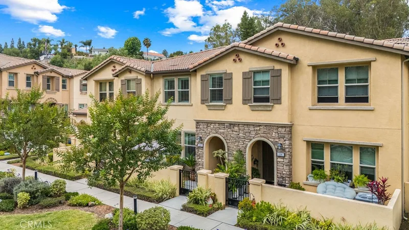 232 S Auburn Heights, Anaheim, CA 92807