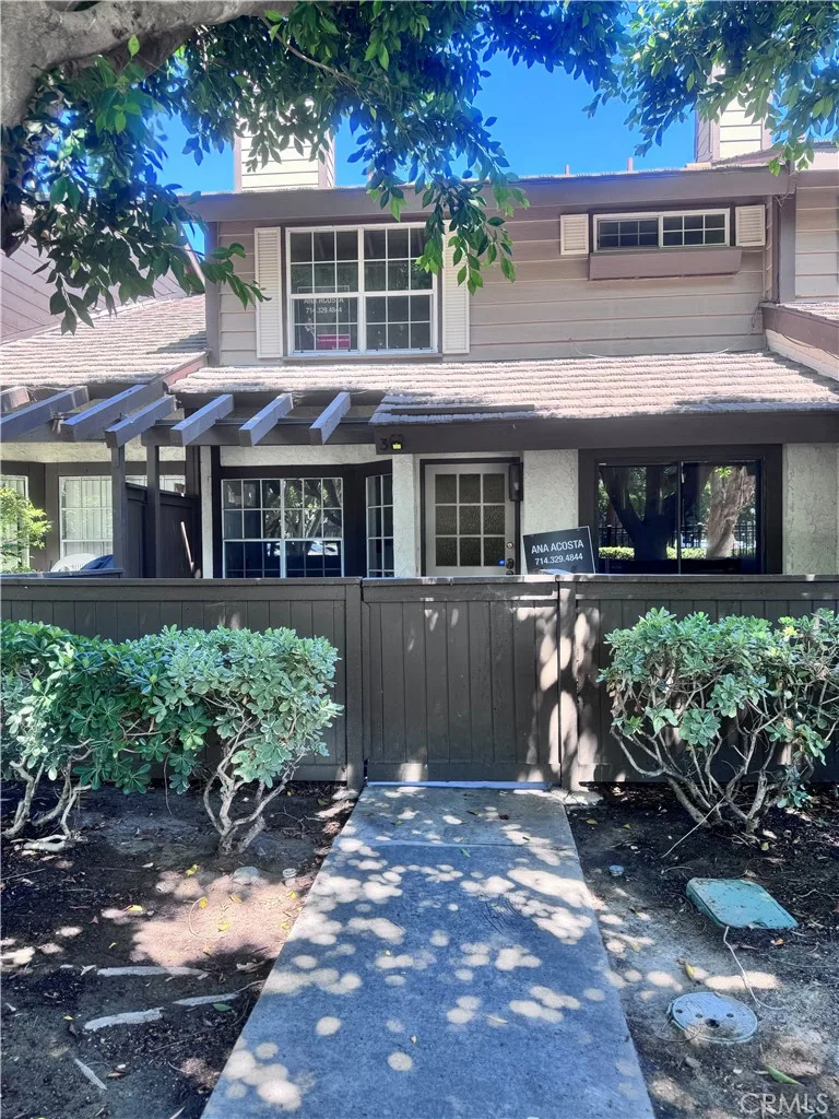 2364 S Cutty Way 3, Anaheim, CA 92802