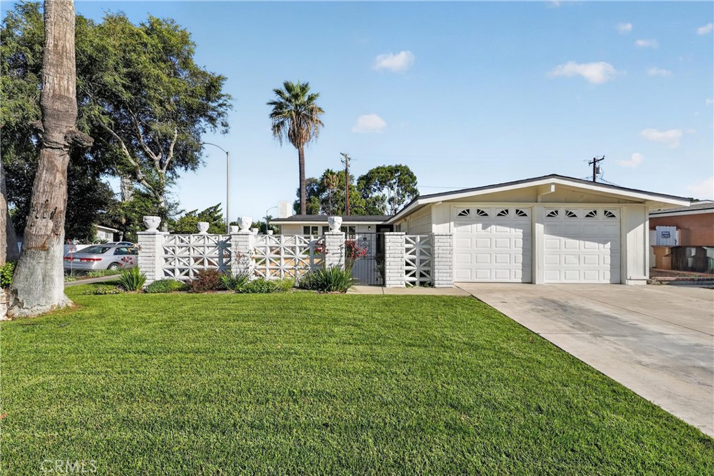 2381 W Transit, Anaheim CA 92804 - photo 2