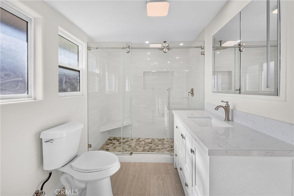 Master bathroom - 2381 W Transit, Anaheim CA 92804 - photo 32