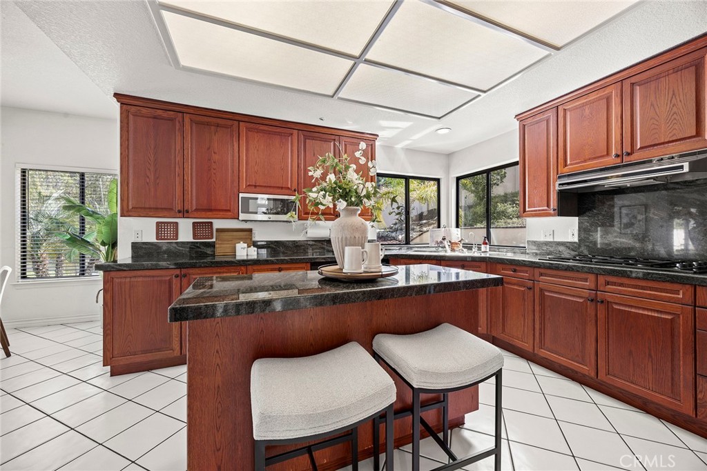 240 S Willowcreek Lane, Anaheim CA 92808 - photo 10