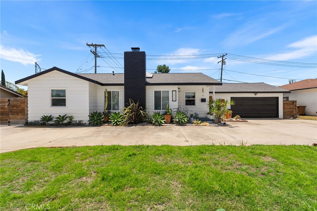 2410 W Broadway, Anaheim CA 92804 - photo 1