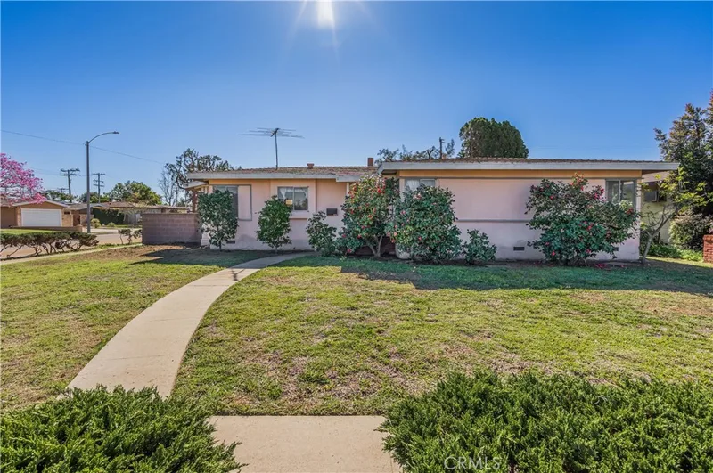 2420 W Grivey, Anaheim, CA 92804
