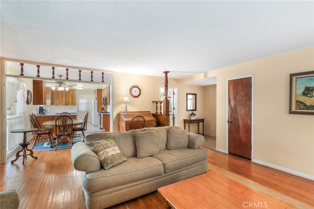 2439 E Paradise Road, Anaheim CA 92806 - photo 2
