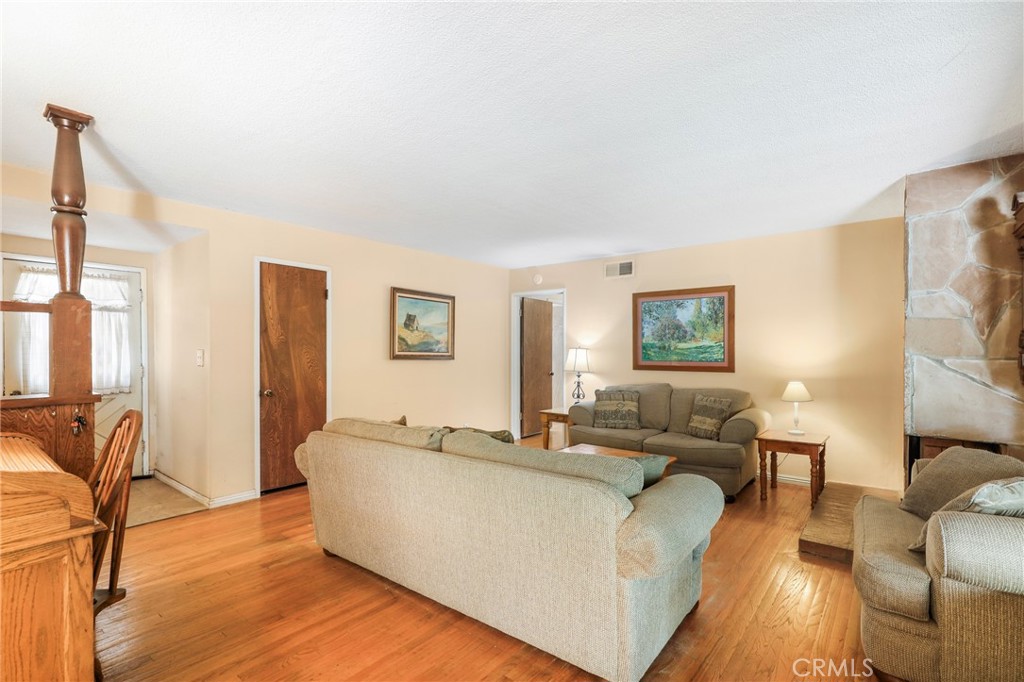 2439 E Paradise Road, Anaheim CA 92806 - photo 5