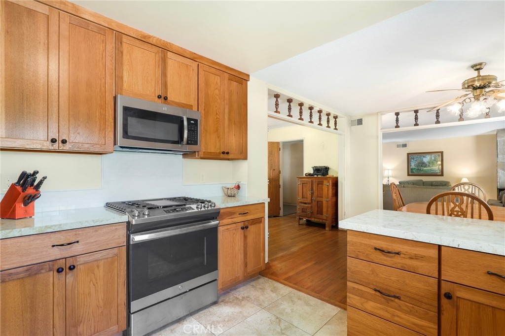 2439 E Paradise Road, Anaheim CA 92806 - photo 19