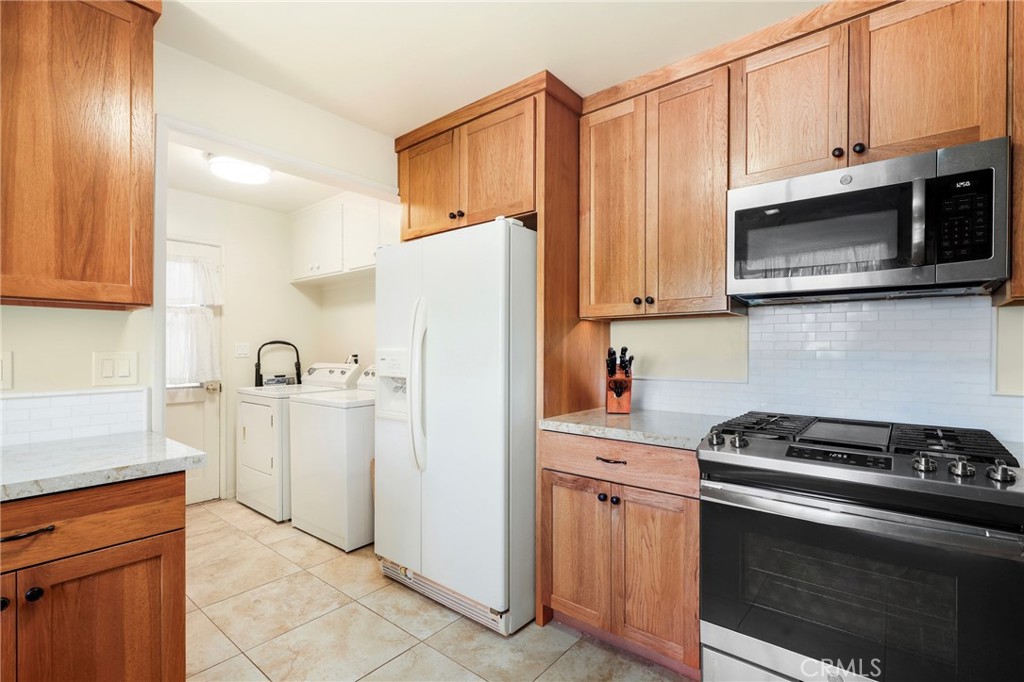 2439 E Paradise Road, Anaheim CA 92806 - photo 20