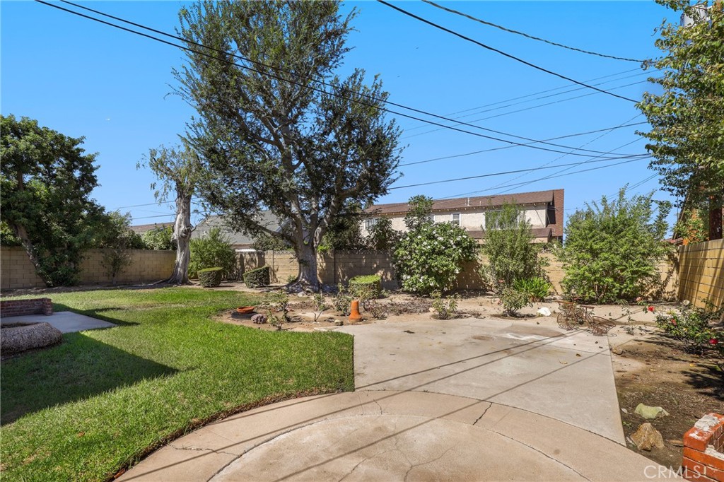 2439 E Paradise Road, Anaheim CA 92806 - photo 36