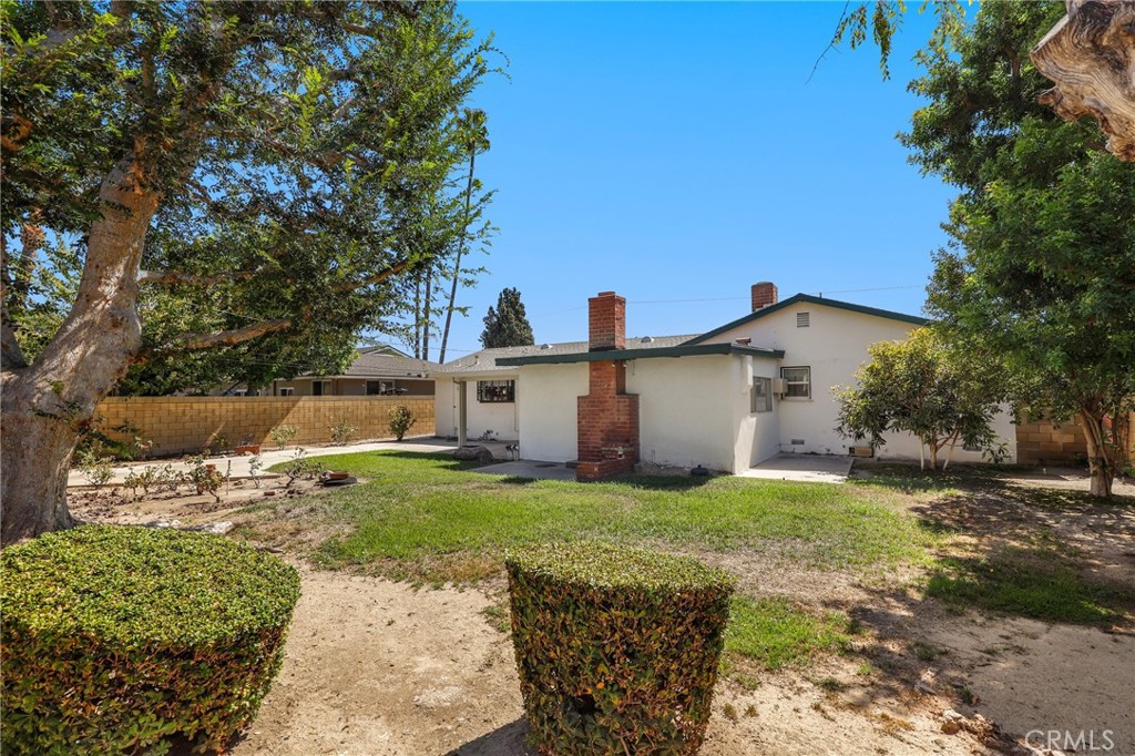 2439 E Paradise Road, Anaheim CA 92806 - photo 39