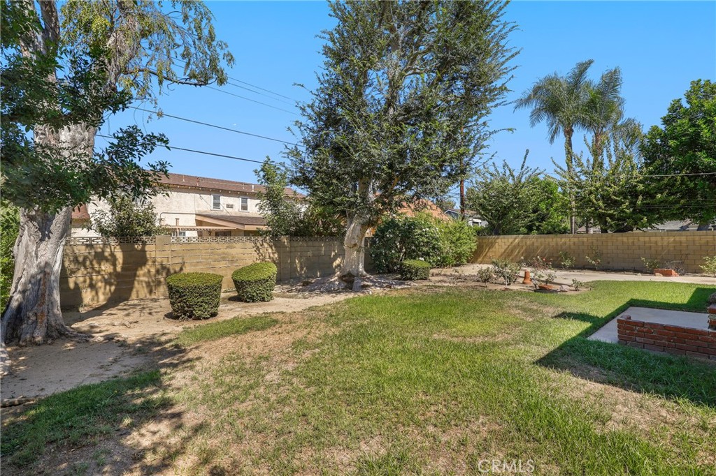 2439 E Paradise Road, Anaheim CA 92806 - photo 40