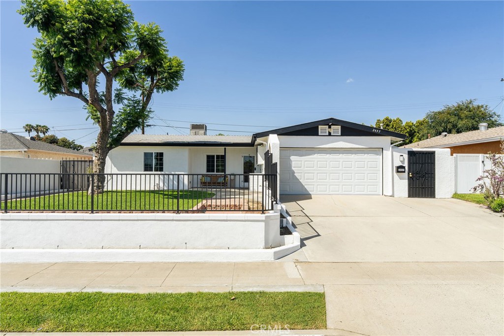 2457 W Glenoaks, Anaheim CA 92801 - photo 1