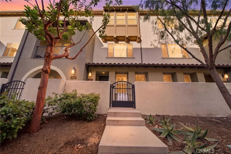 2471 S Tapestry, Anaheim, CA 92802
